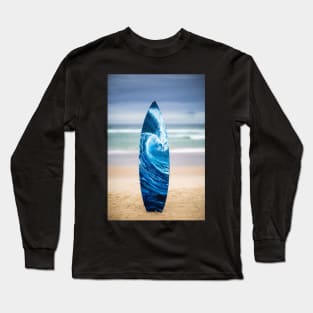 Great big wave painted on recycled surfboard on the beach Long Sleeve T-Shirt